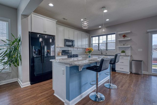 5509 Camden Drive, Newburgh, IN 47630