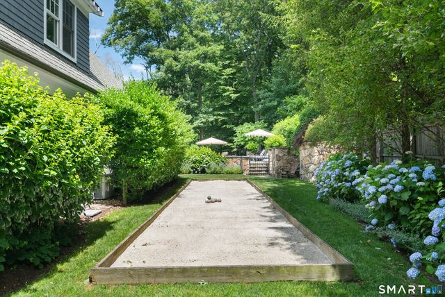 60 Crooked Trail Road, Norwalk, CT 06853