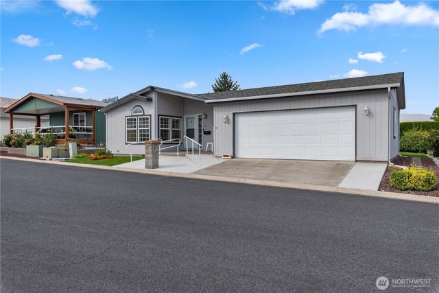 1814 Heritage Drive, Wenatchee, WA 98801
