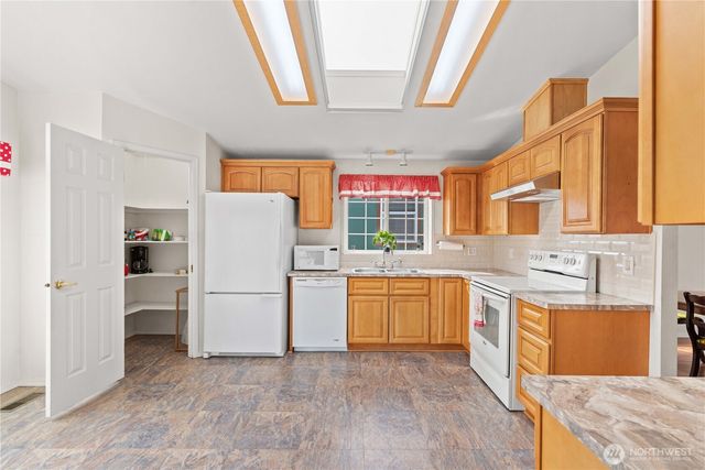 1814 Heritage Drive, Wenatchee, WA 98801