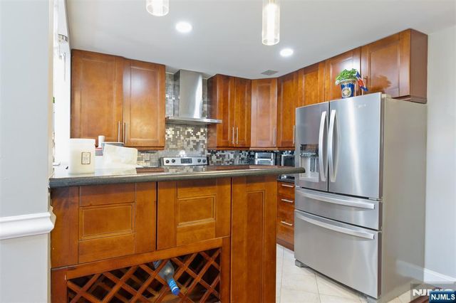 6501 Liberty Avenue F5, North Bergen, NJ 07047