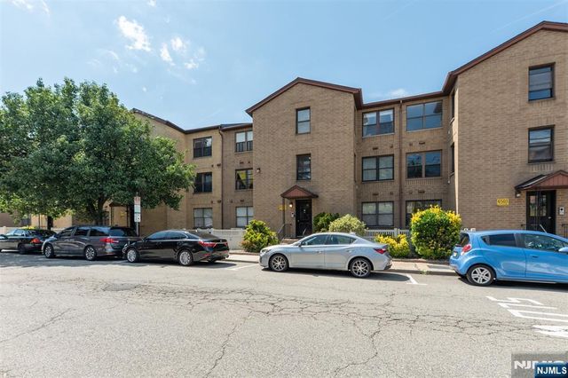 6501 Liberty Avenue F5, North Bergen, NJ 07047
