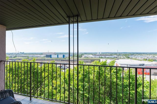 6501 Liberty Avenue F5, North Bergen, NJ 07047
