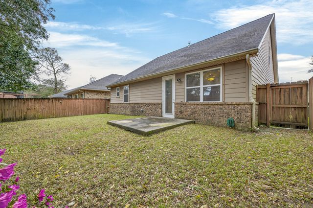 106 ARROWHEAD Way, Niceville, FL 32578