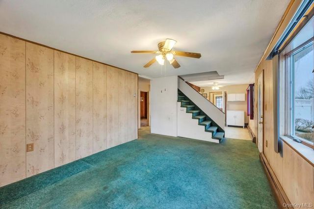 33 Pond Lane, Levittown, NY 11756