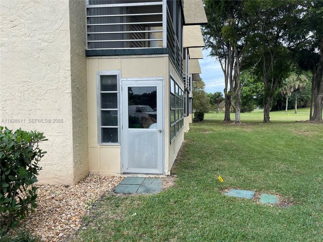 9070 Lime Bay Boulevard 115, Tamarac, FL 33321