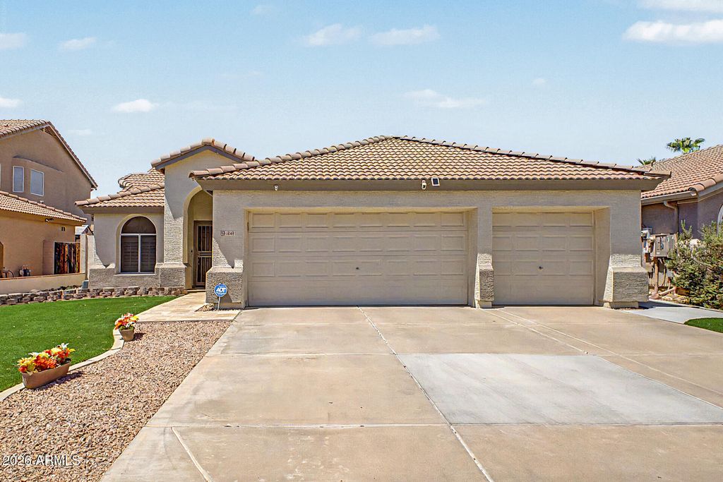1848 E SARATOGA Street, Gilbert, AZ 85296