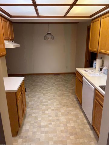 5441 Stanford Court, Warren, MI 48091
