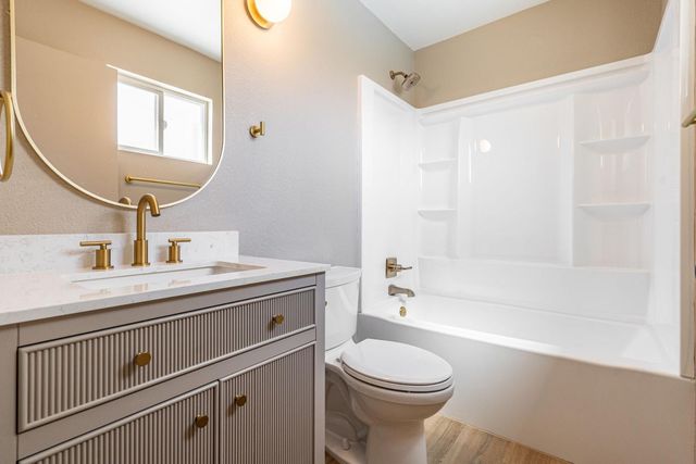 5739 W Monte Vista Road, Phoenix, AZ 85035