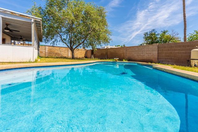 5739 W Monte Vista Road, Phoenix, AZ 85035