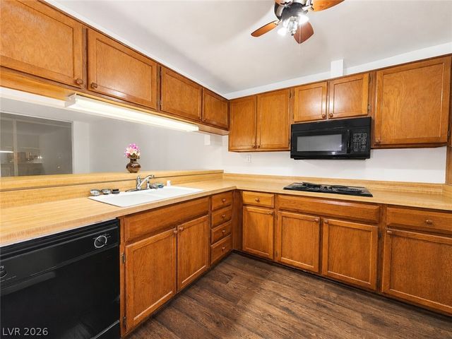 750 South Royal Crest Circle 323, Las Vegas, NV 89169