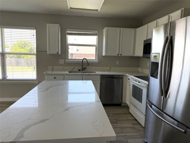 2429 Emerald Lane, Mckinney, TX 75071
