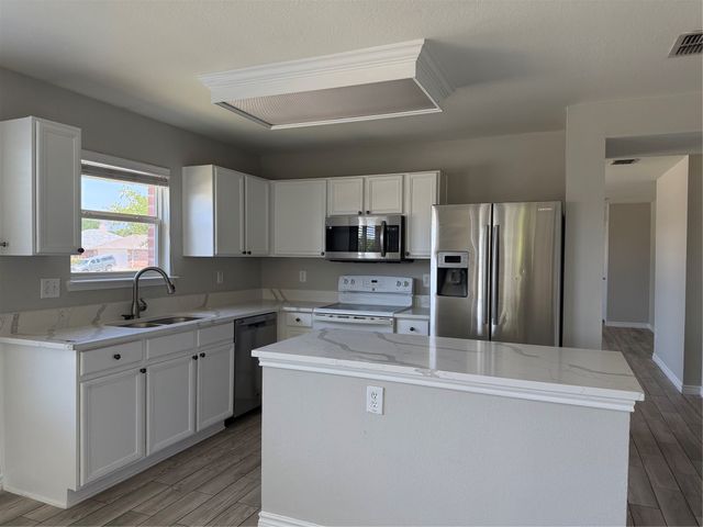 2429 Emerald Lane, Mckinney, TX 75071