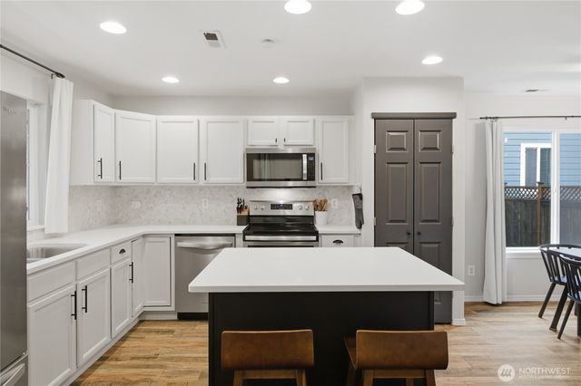 5406 Balustrade Boulevard SE, Lacey, WA 98513