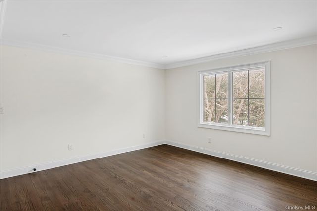 120 Peninsula Drive, Port Jefferson, NY 11777