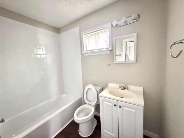 6363 Hollis Avenue, Dallas, TX 75227