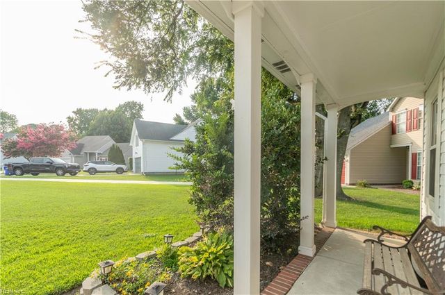 6406 Crosswinds CT, Suffolk, VA 23435