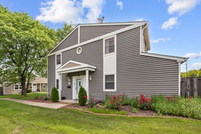 818 Dunbar Court, Schaumburg, IL 60194