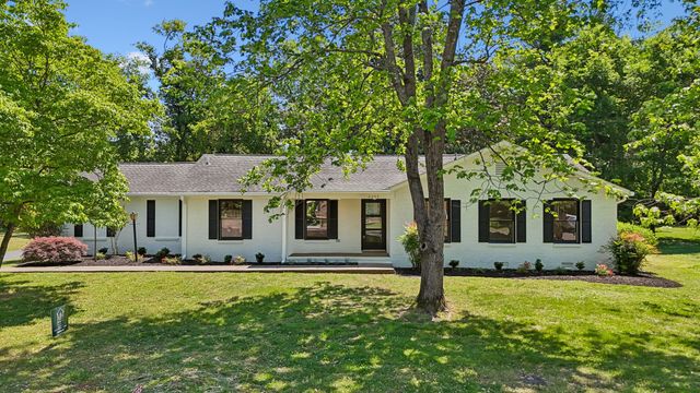 2250 Wiltshire Dr, Murfreesboro, TN 37129