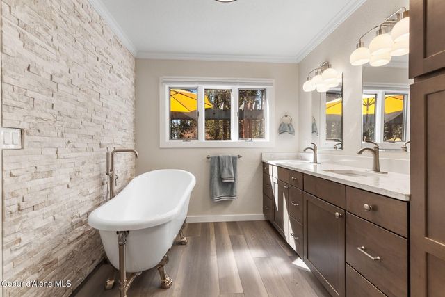 3867 W Fairway Dr, Coeur D'alene, ID 83815