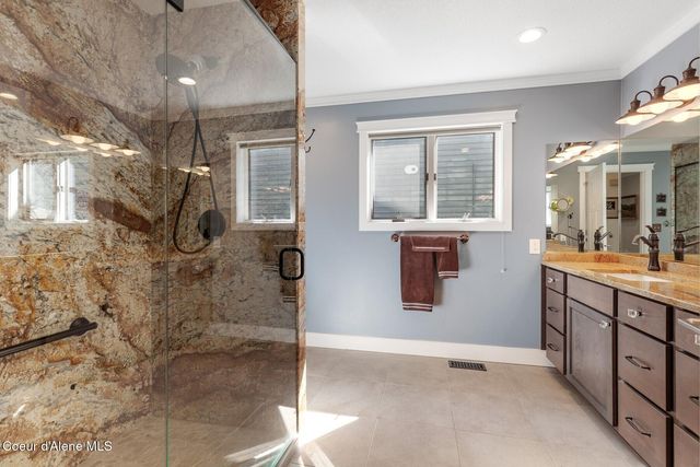 3867 W Fairway Dr, Coeur D'alene, ID 83815