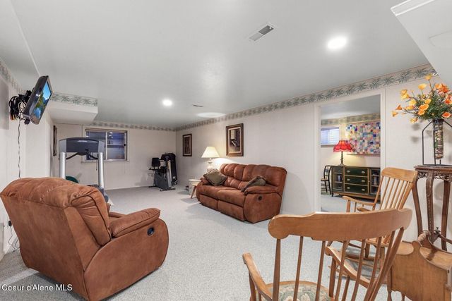 3867 W Fairway Dr, Coeur D'alene, ID 83815