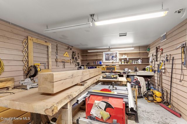 3867 W Fairway Dr, Coeur D'alene, ID 83815