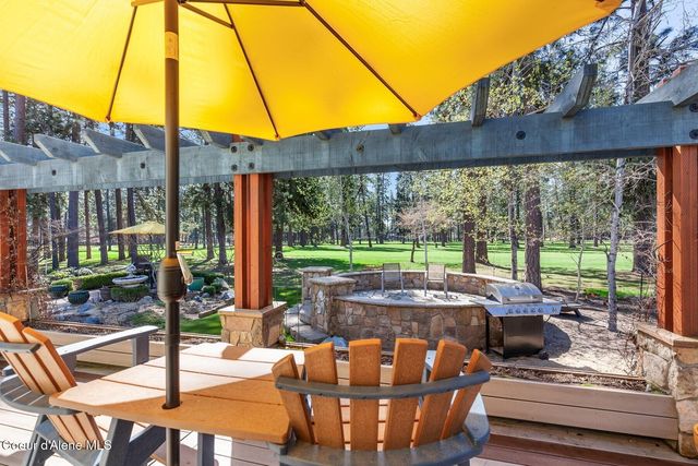 3867 W Fairway Dr, Coeur D'alene, ID 83815