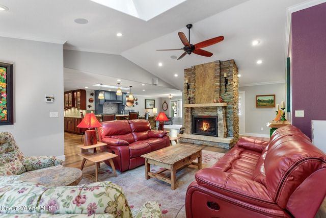 3867 W Fairway Dr, Coeur D'alene, ID 83815