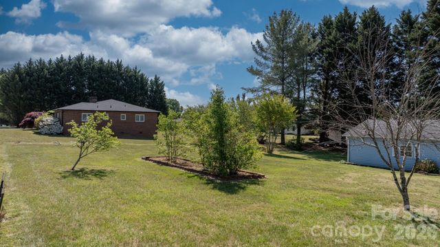 65 Pinewood Road, Granite Falls, NC 28630
