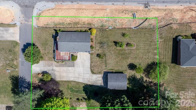65 Pinewood Road, Granite Falls, NC 28630