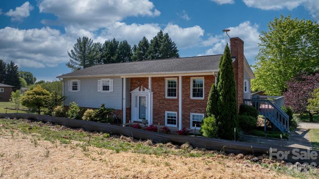 65 Pinewood Road, Granite Falls, NC 28630