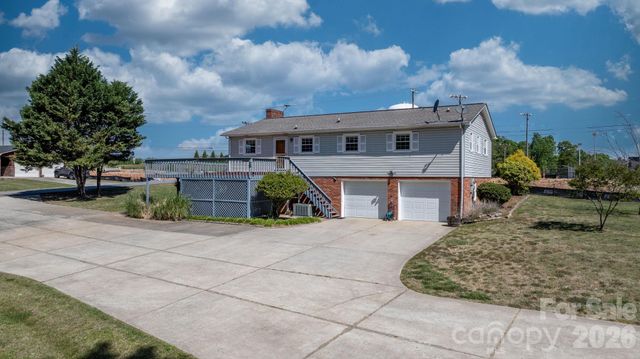 65 Pinewood Road, Granite Falls, NC 28630