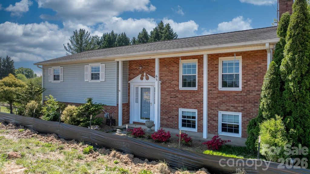 65 Pinewood Road, Granite Falls, NC 28630