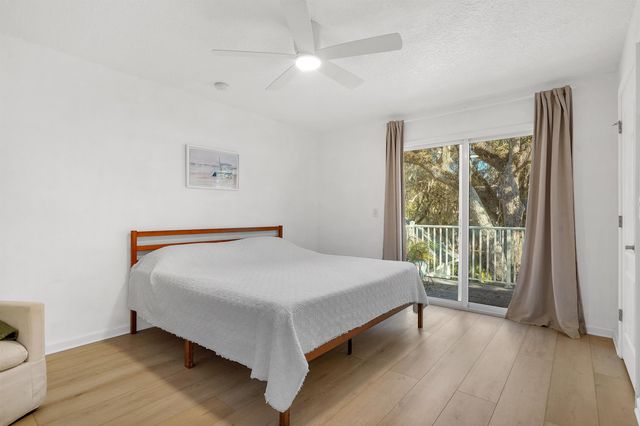 996 Saltwater Cir, St Augustine, FL 32080