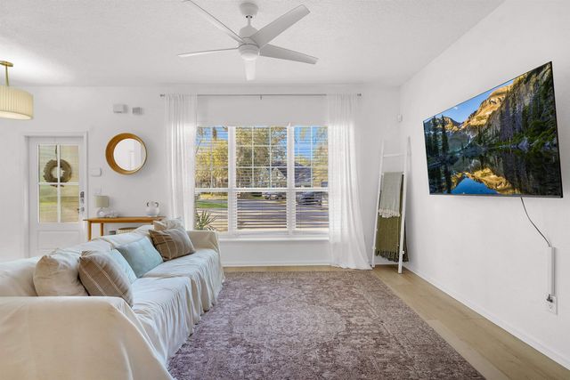 996 Saltwater Cir, St Augustine, FL 32080