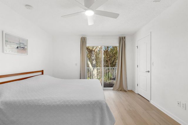 996 Saltwater Cir, St Augustine, FL 32080