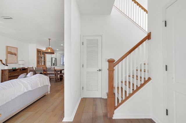 996 Saltwater Cir, St Augustine, FL 32080