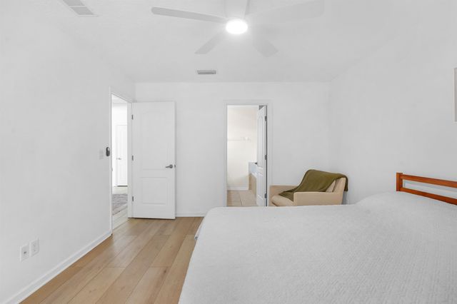 996 Saltwater Cir, St Augustine, FL 32080