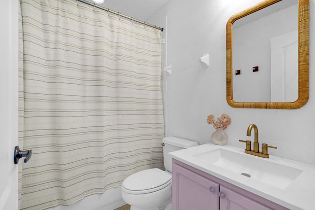 996 Saltwater Cir, St Augustine, FL 32080