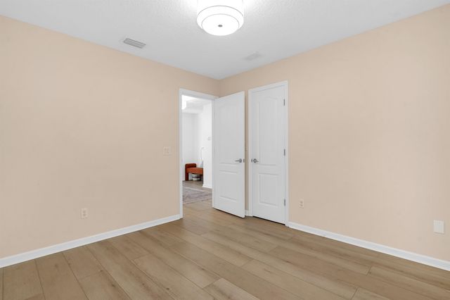 996 Saltwater Cir, St Augustine, FL 32080