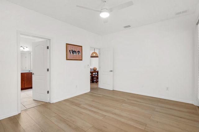 996 Saltwater Cir, St Augustine, FL 32080