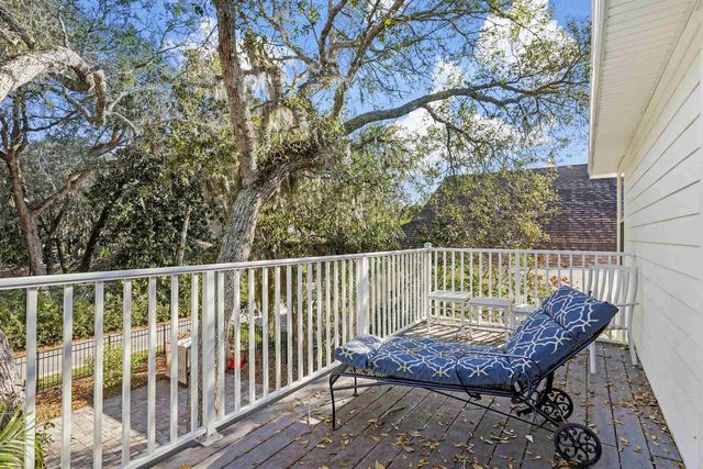 996 Saltwater Cir, St Augustine, FL 32080