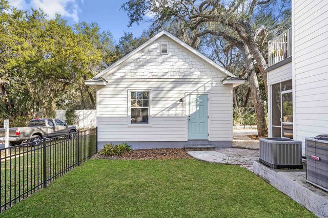 996 Saltwater Cir, St Augustine, FL 32080