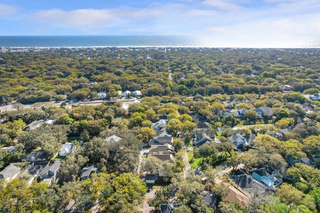 996 Saltwater Cir, St Augustine, FL 32080