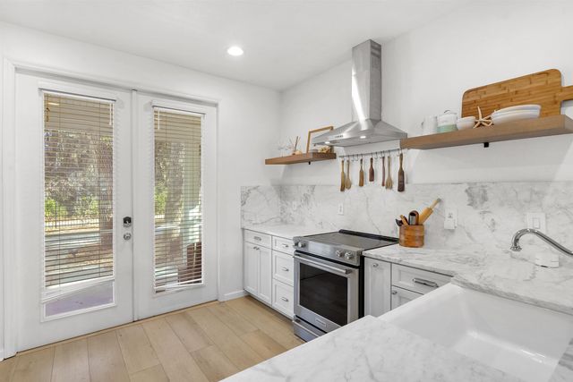 996 Saltwater Cir, St Augustine, FL 32080