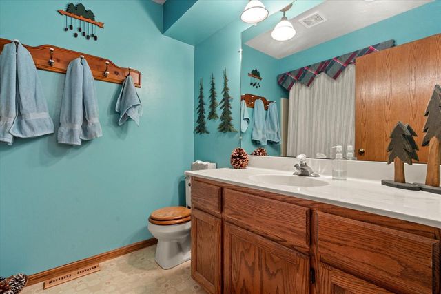 226 Corby DRIVE, North Prairie, WI 53153