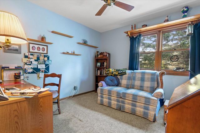 226 Corby DRIVE, North Prairie, WI 53153