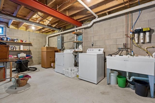 226 Corby DRIVE, North Prairie, WI 53153