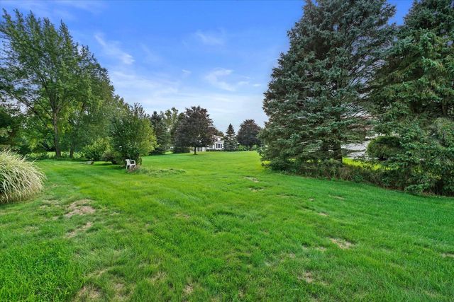 226 Corby DRIVE, North Prairie, WI 53153